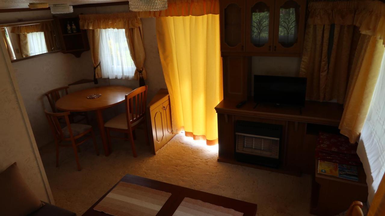 Privat Ave-Mobilhaus Villa Liptovský Mikuláš Buitenkant foto